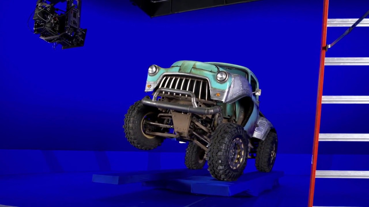 Monster Trucks - Creating Creech featurette