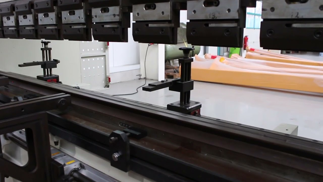 DURMA CNC3 HAP 35.160 gebr. Abkantpresse (2)