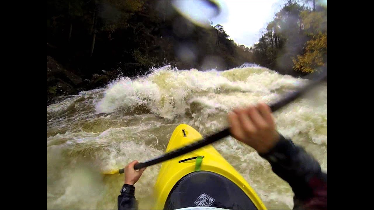 Kayaking Aberglaslyn Gorge High Flows