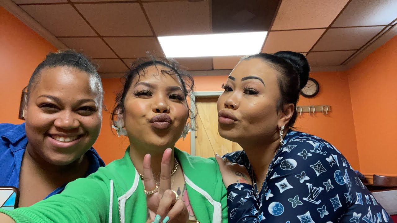 Hattie Marie’s BBQ with Mimi and Glam