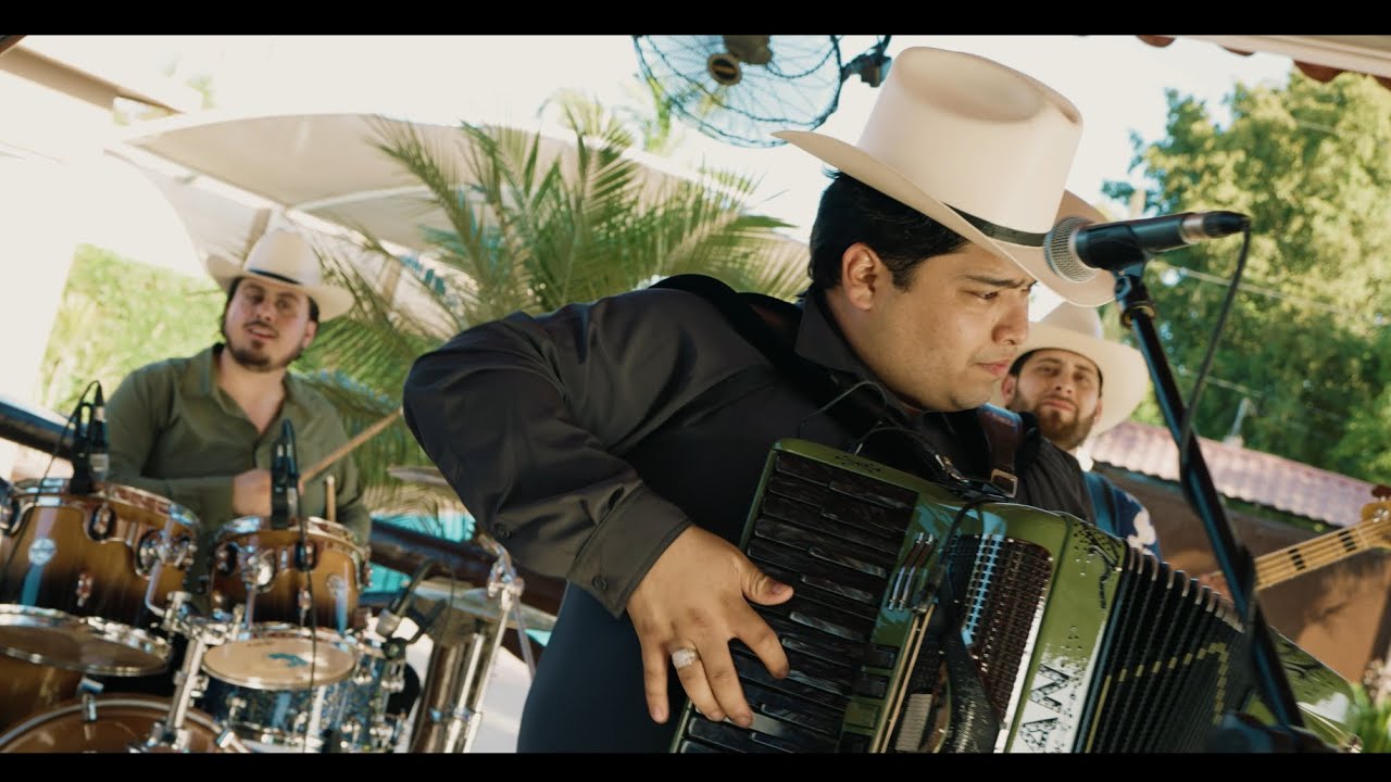 Benjamin Cazares - Los Juniors de California ft. Los Intocables del Norte (en vivo)