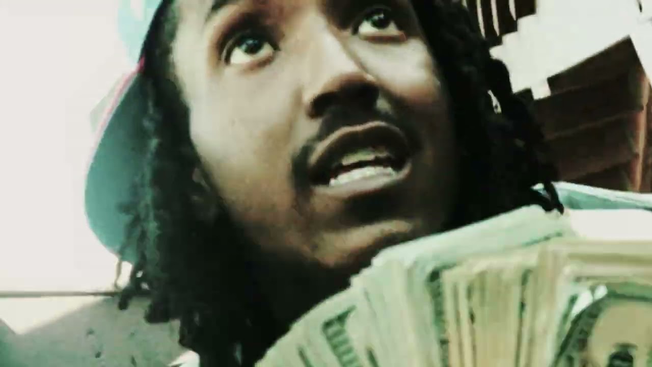 RckstarDee - STRAIGHT A'S (OFFICIAL VIDEO)