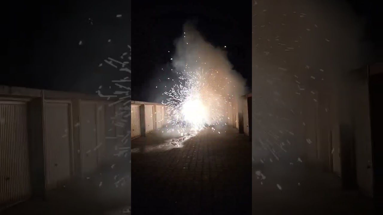 Crackling Shock Fountain (Klasek) #klasek #feuerwerk #foryou #neujahr #silvester #batterie #b&ouml;ller