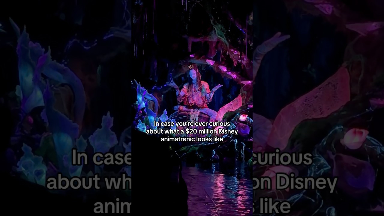 I&rsquo;m Not Convinced This Is An Animatronic 🤣 #disney #avatar #funny #animalkingdom #shorts