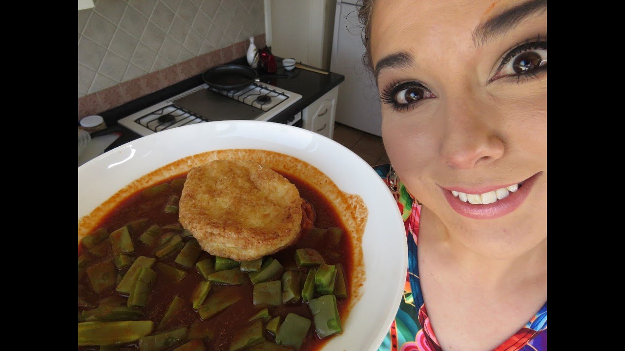 Tortitas de camarón en salsa guajillo/Marisolpink