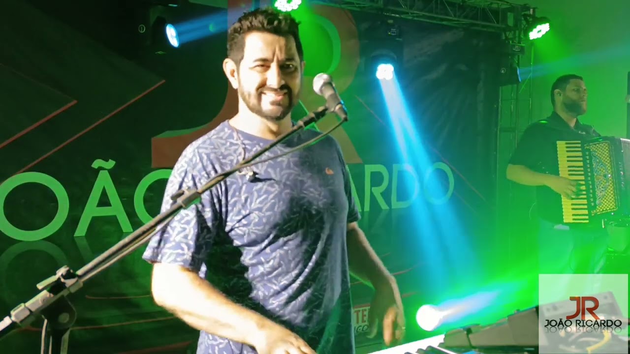 AMOR ETERNO ( João Ricardo ) ao vivo no Bailão