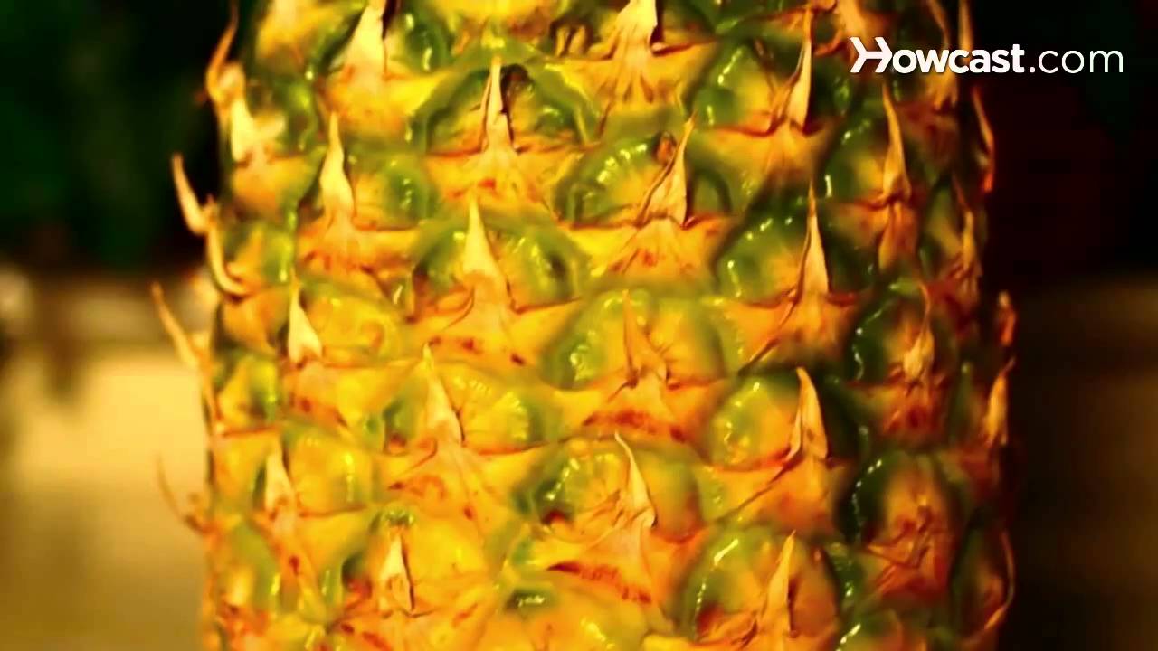 How to Tell if a Pineapple is Ripe