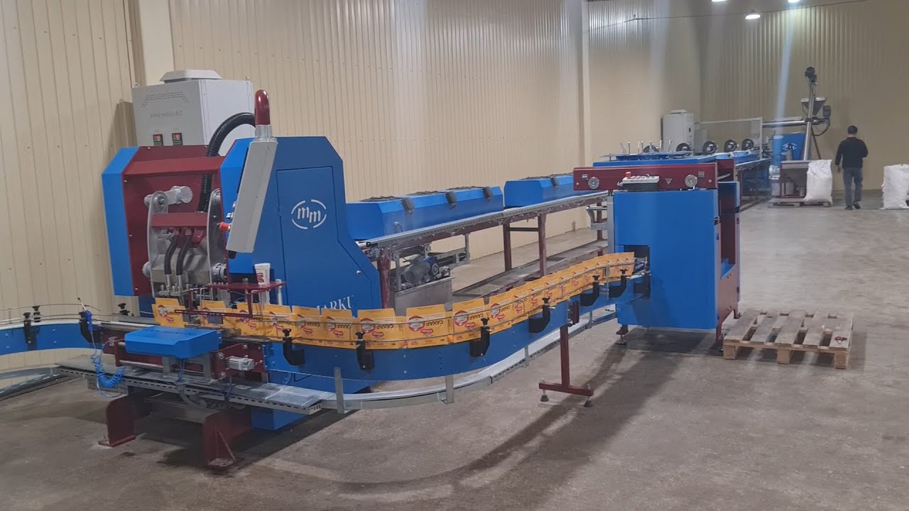 الآلة الأوتوماتيكية الكاملة في صناعة مكعبات السكر.