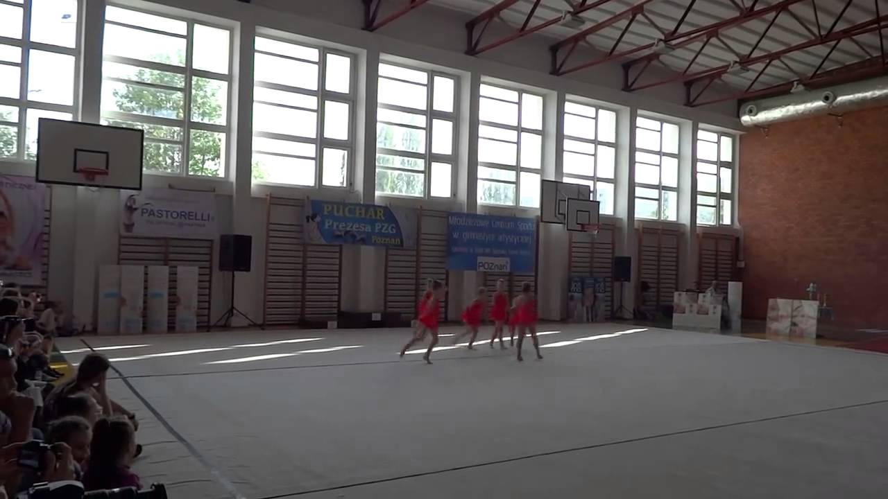 Gimnastyka Artystyczna - układ "Cola"