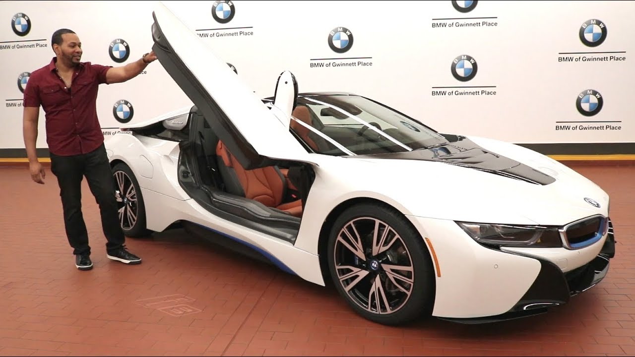 A STREET SPACESHIP! | 2019 BMW i8 Roadster Tech Review