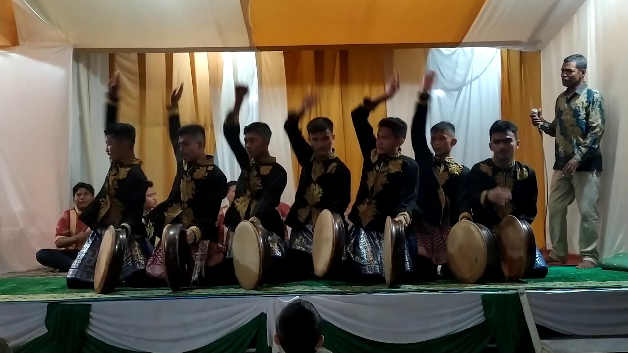 Rapai pulot geurimpheng sanggar seni lonceng Aceh. Di laot Aron meupulo dan situngkoi