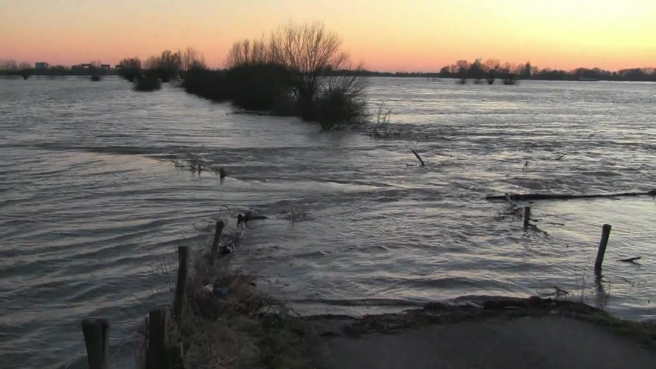 Hoog water in de rivieren - 16 januari 2011
