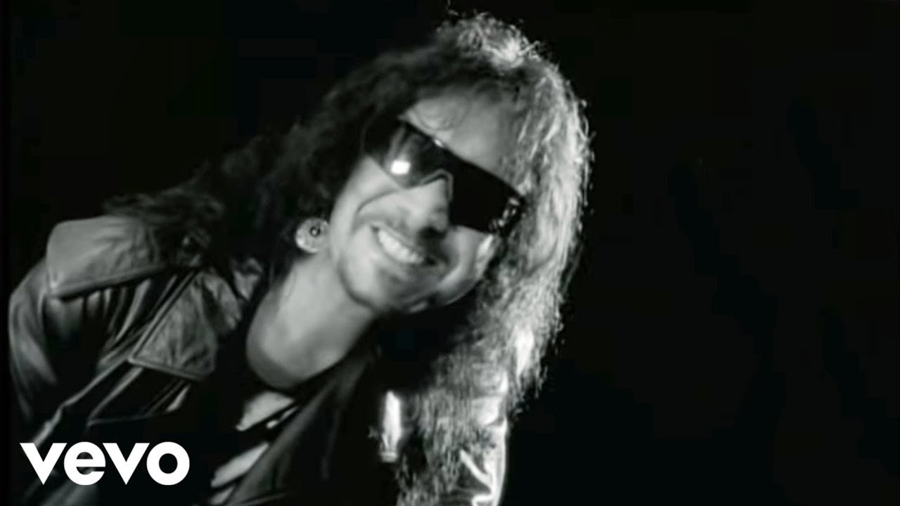 Kiss - Domino