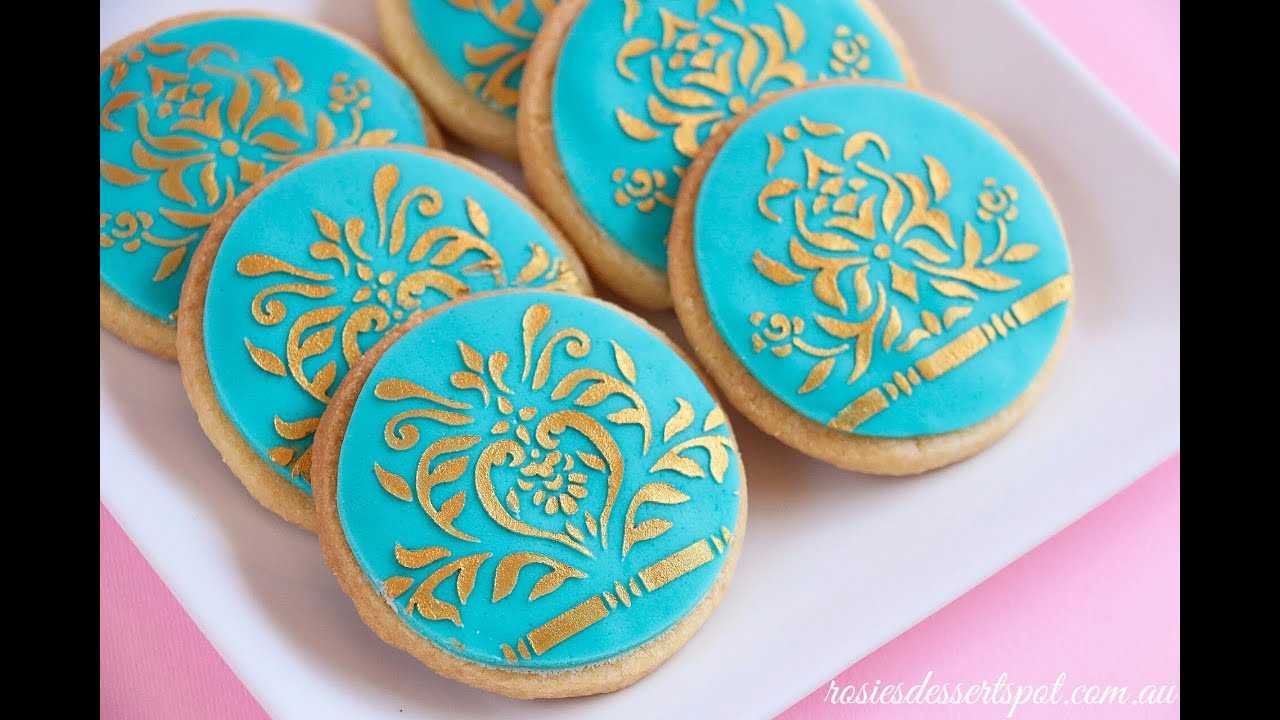 easy cookie decorating using stencil and chocolate ganache