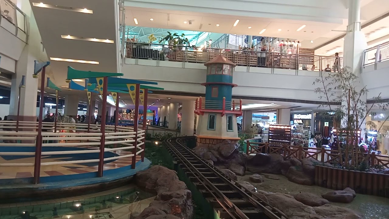 Festival Mall Short Barrier 8