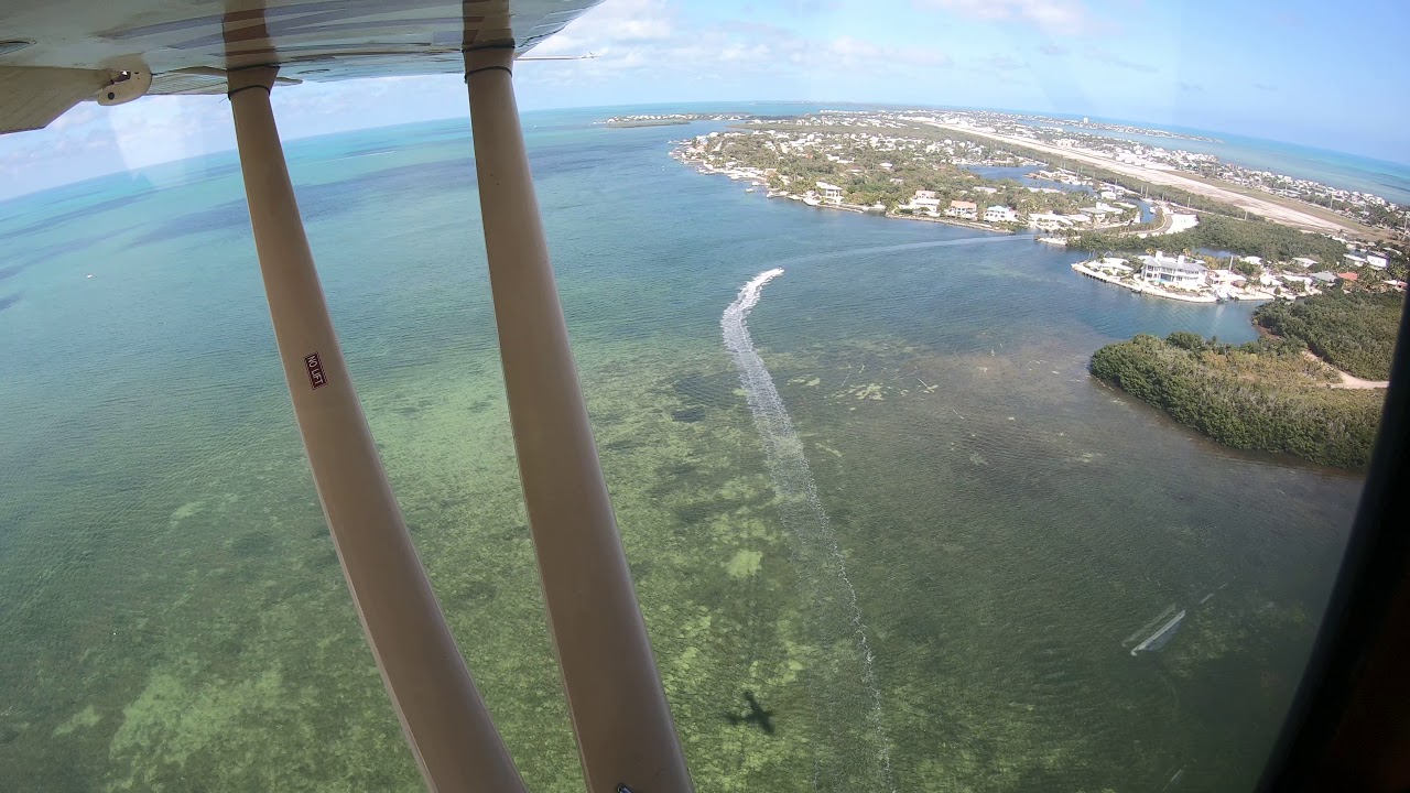Stinson 108-3 Landing Marathon Florida / Florida Keys