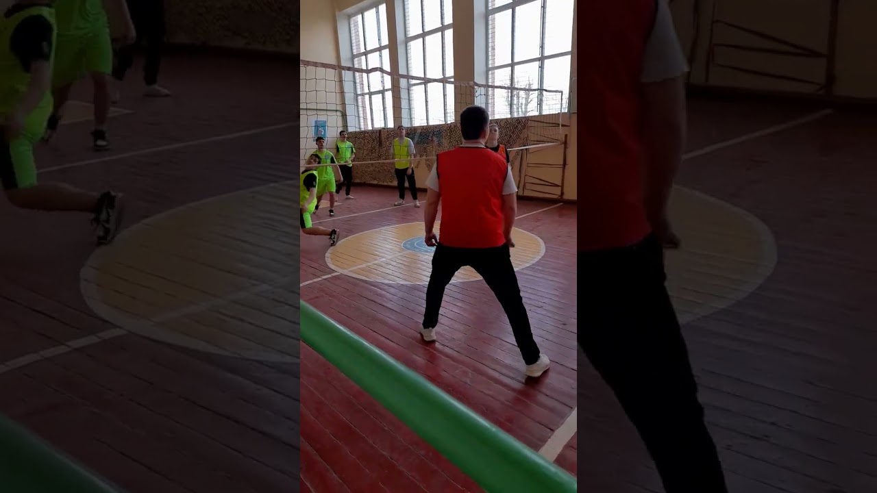 Змагання з волейболу
