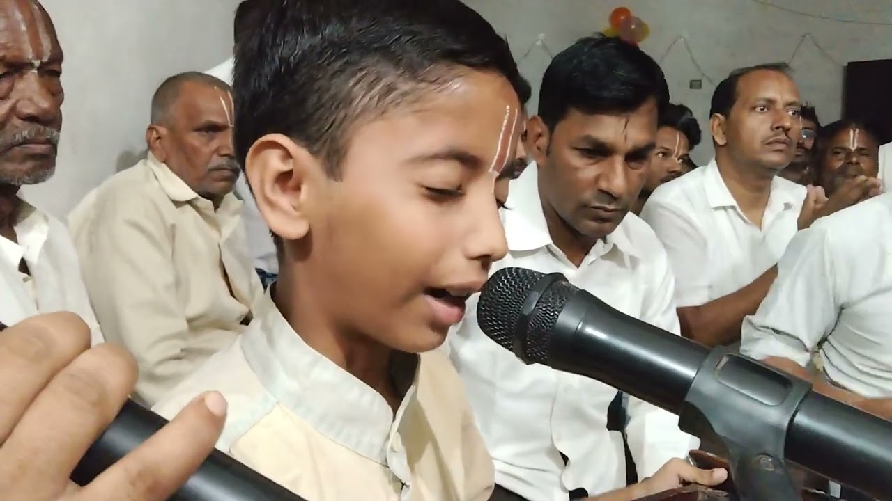 कांची पुरम् श्री वरदराज संग झूला झुलूंगी....🙏🙇 श्री झूलन उत्सव खेरवा भागवत गोष्ठी 🙏🌹