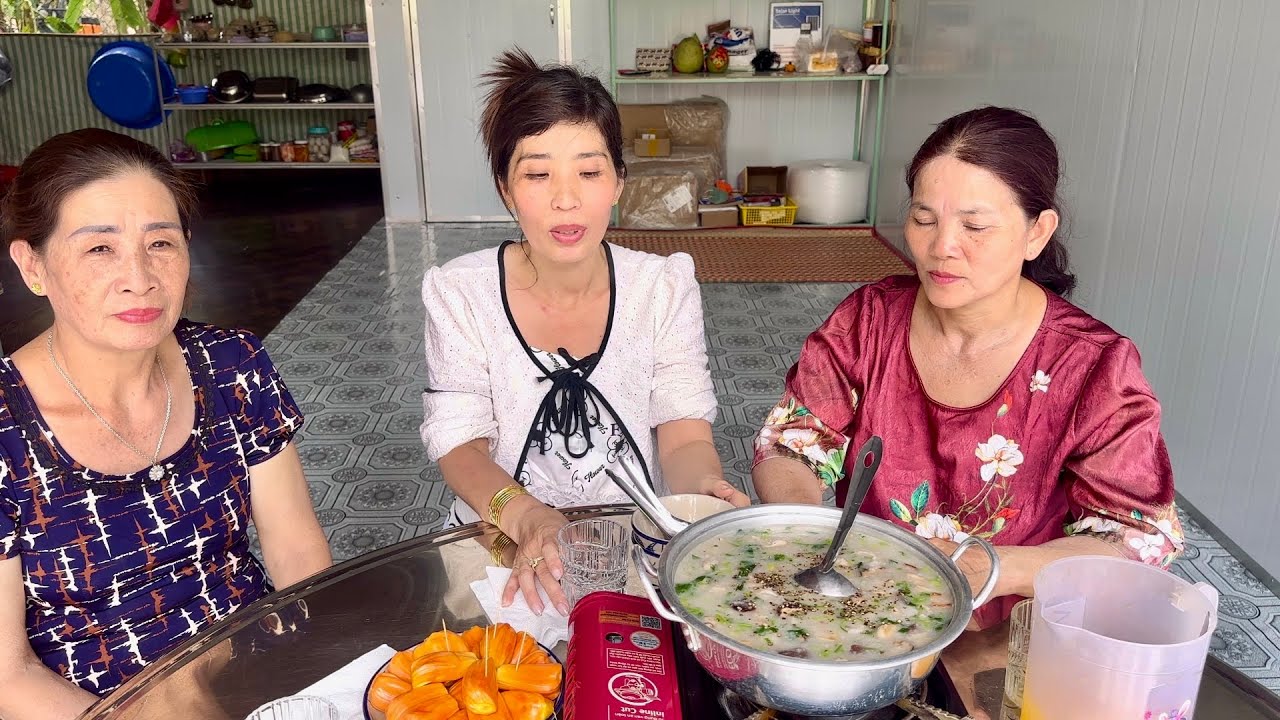Dì Cháu Xum Họp Với Nôì Cháo Môn Đâų Rán Món Ăn Việt Đài Linh Nấu Bên Cǎn Chòi Nhõ/LCSVD