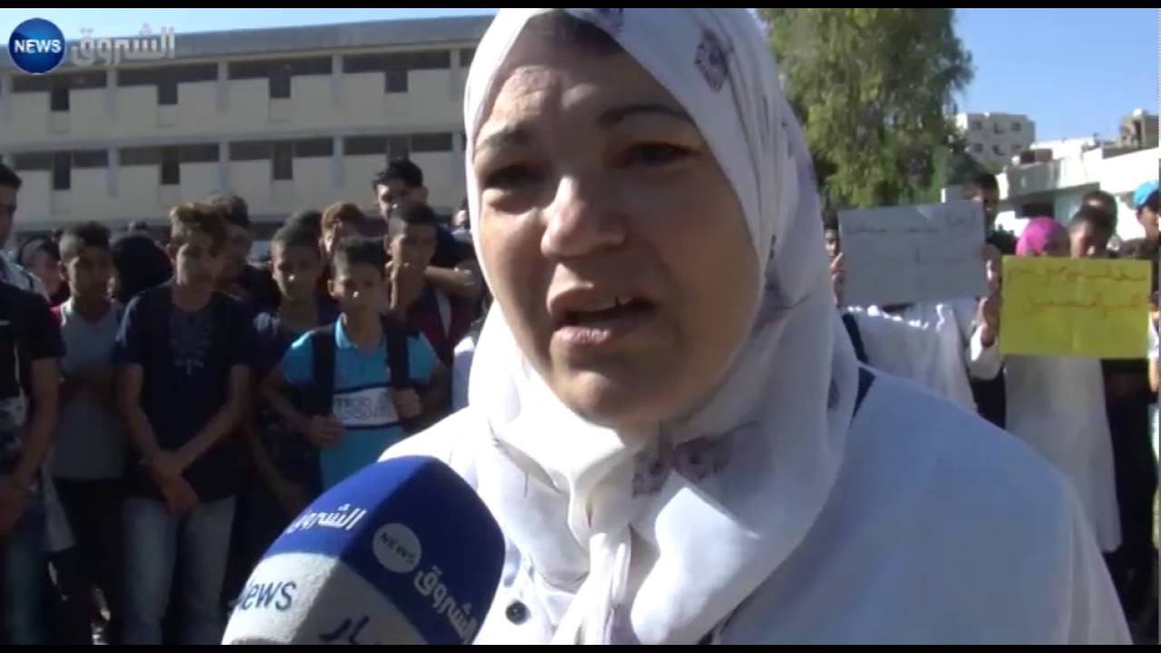 وهران: الأساتذة والموظفين يشلون ثانوية العقيد عثمان بعين الترك ويطالبون برحيل المدير