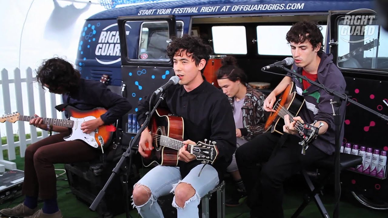 Last Dinosaurs perform 