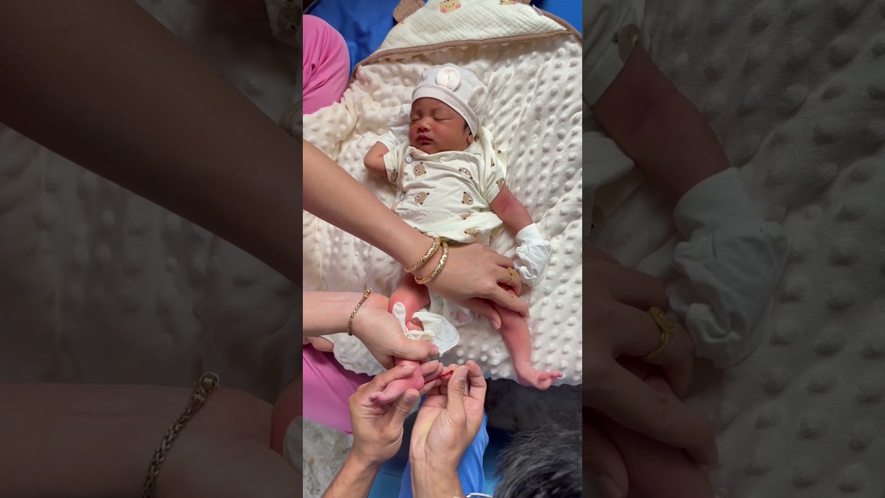 How to heel prick test newborn.