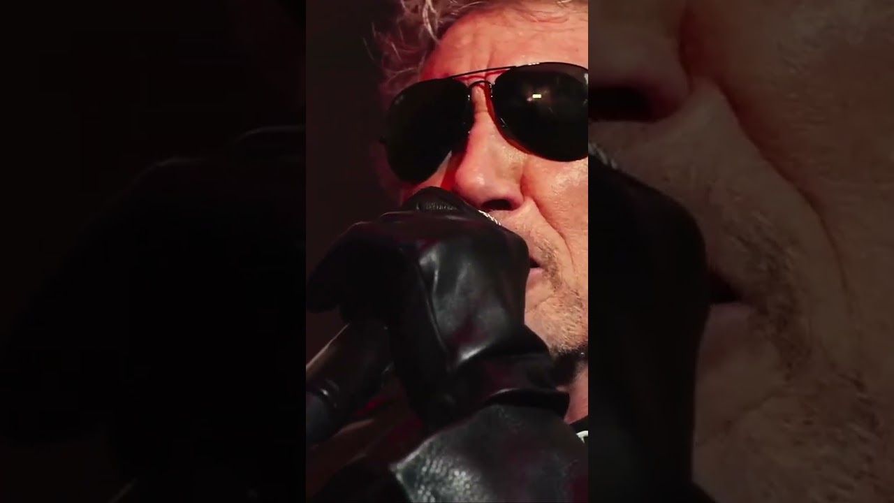 Roger Waters  - In The Flesh - The Wall Tour 2010