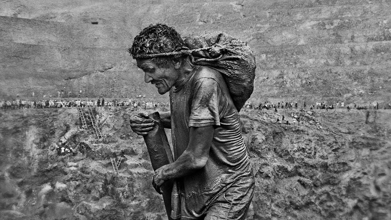The Story Behind These Heartbreaking Pictures | Serra Pelada
