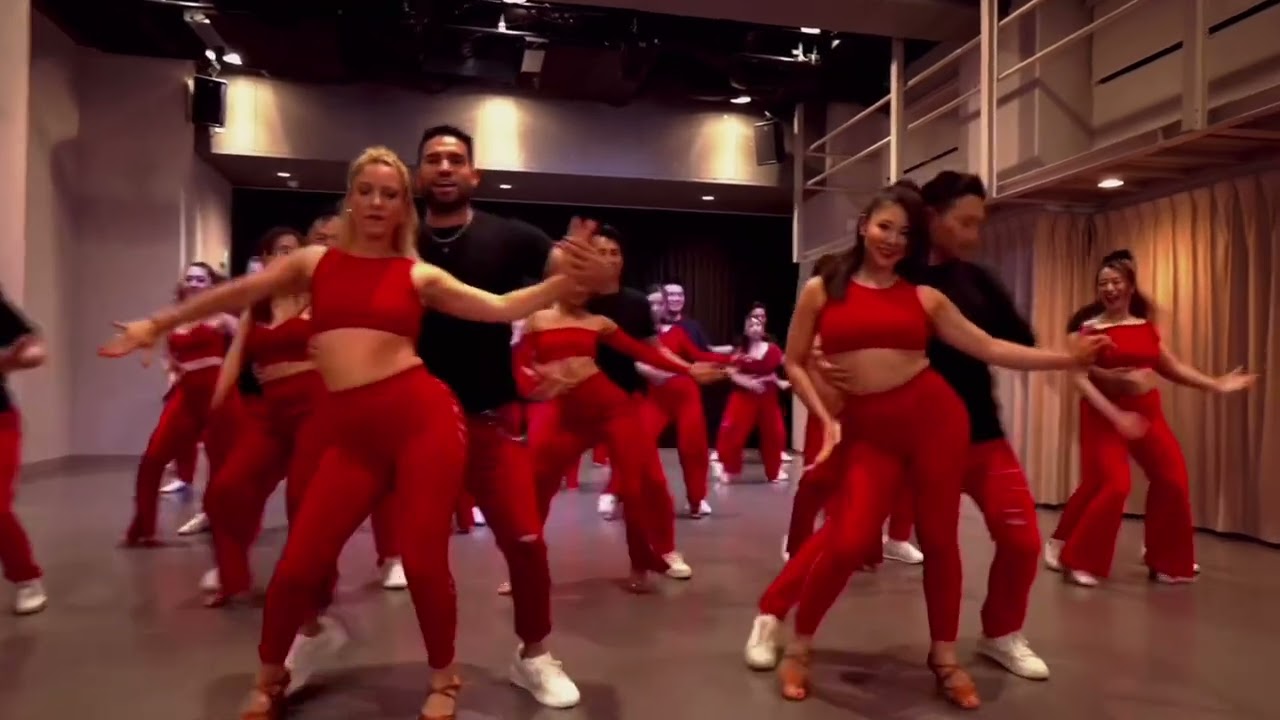 Grupo Esencia Japan - With Grupo Esencia official(Marco&Angela&Umeko) - Sexo con ropa(Romeo Santos)