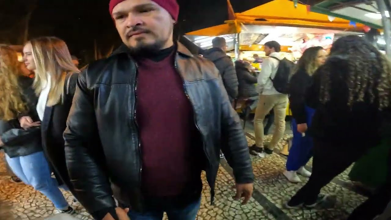 RUA MAIS FAMOSA DE CURITIBA A NOITE! - vídeo 39