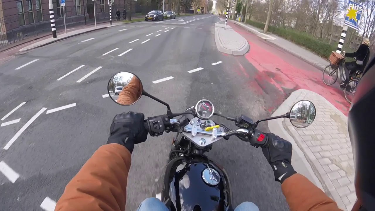 MotoMoment #11 - Walk Around - Hanway Raw 50 Caferacer