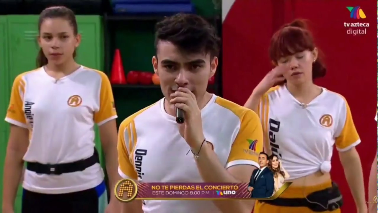 Ensayando Popurrí de Juan Gabriel - La Academia