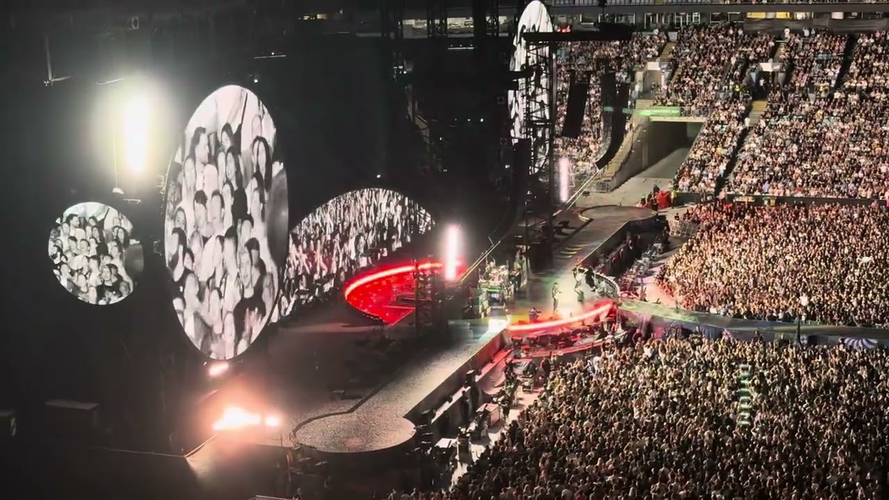 Coldplay - “God Put a Smile Upon Your Face” (Live at Accor Stadium, Sydney 2024)