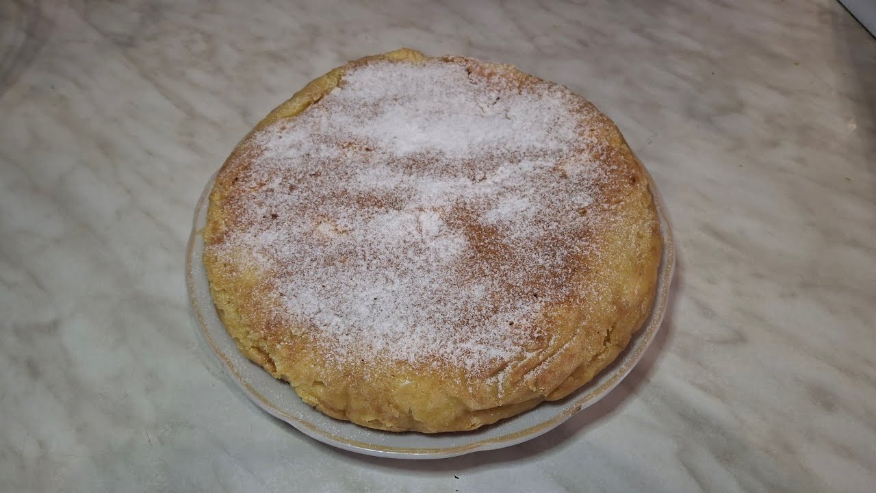 Яблочный пирог на сковороде 