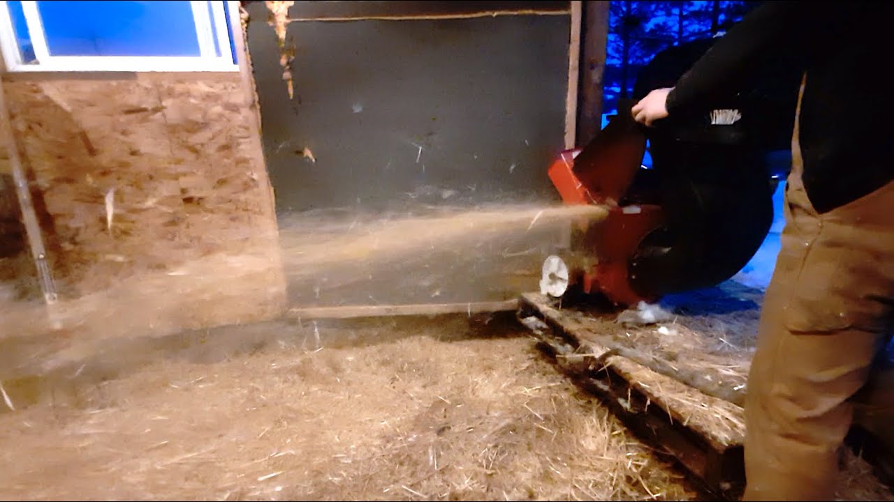 Making Chopped Straw Bedding with a 3.5HP Chipper / Shredder  |  Week 2 - 2021