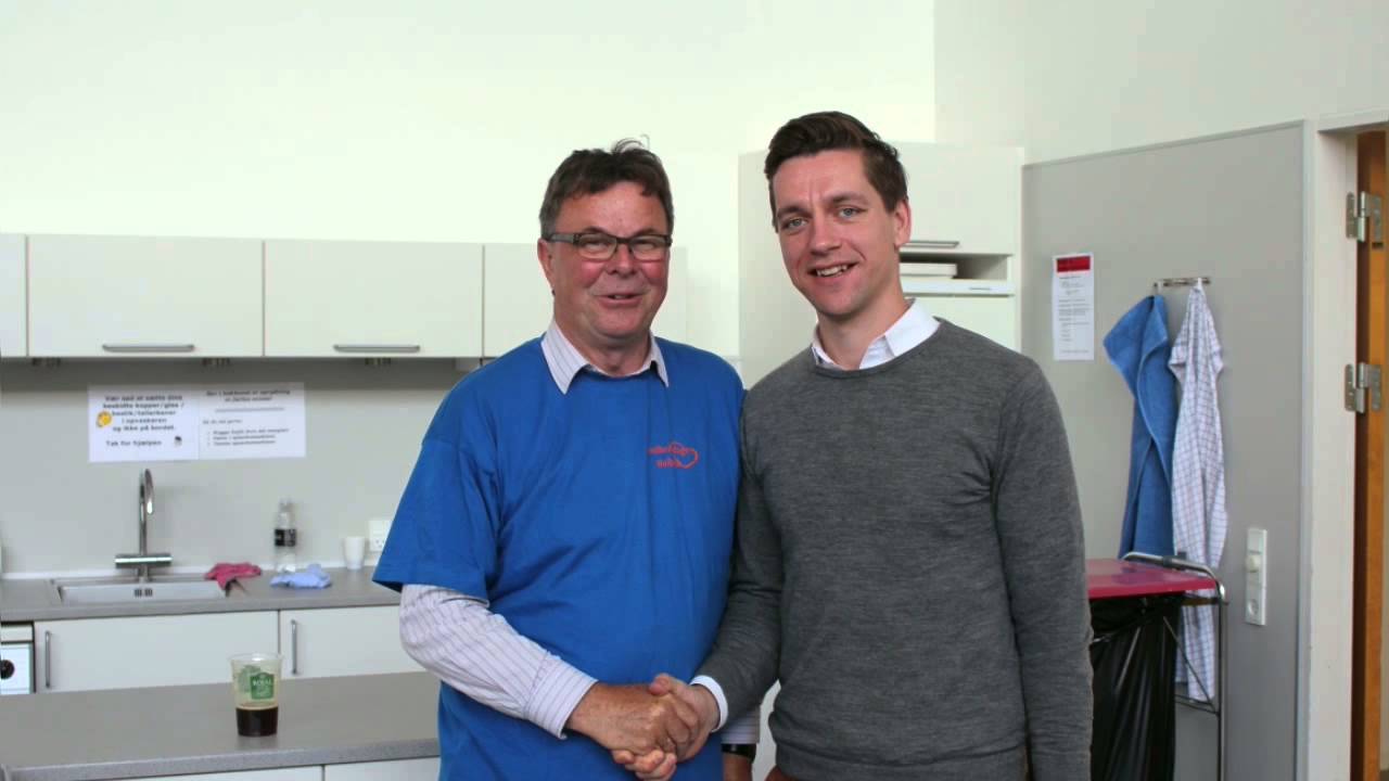 Når jeg ser et rødt flag smælde, sunget af Byrådsmedlem Ole Brockdorff(A)