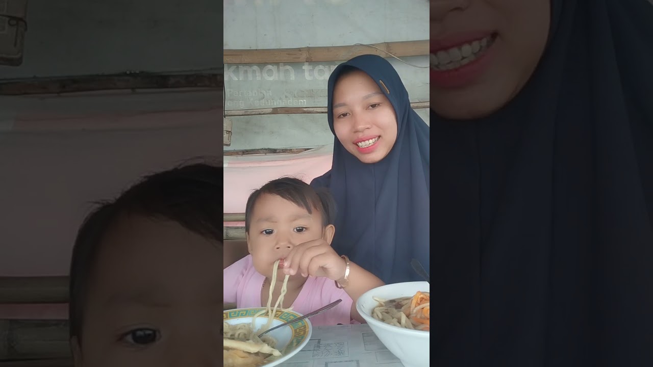 MAKAN MIE AYAM BARENG YUMNA !! ENAKNYA 