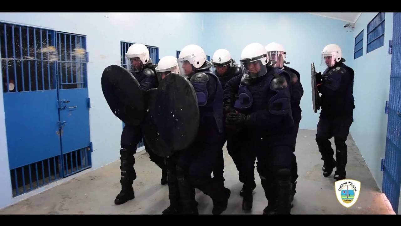 Polisnan y futuro Polisnan a completa curso di “Mobiele Eenheid”