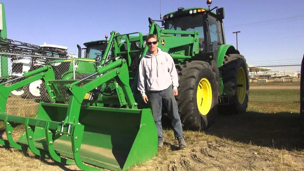 WHAT IS AN AGRICULTURAL SERVICE TECHNICIAN?!?!?!?!?!