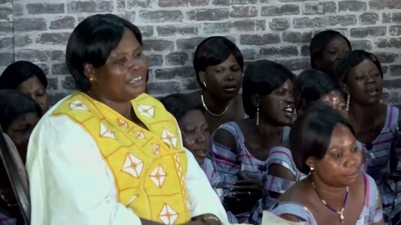 CHORALE FEMININE AD GODIN DE TENKODOGO YIKI N TUM N TI REEG KEORE