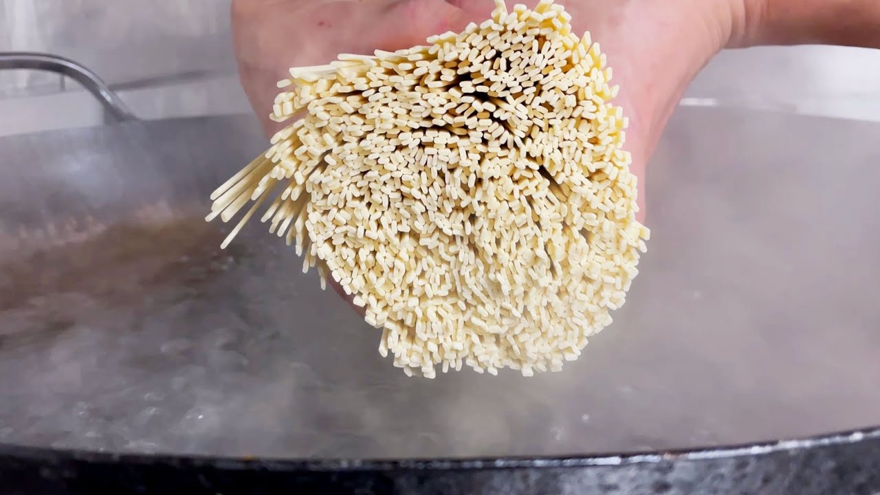 大好き。このカレーうどん　curry udon　【中華料理店のまかない調理動画】