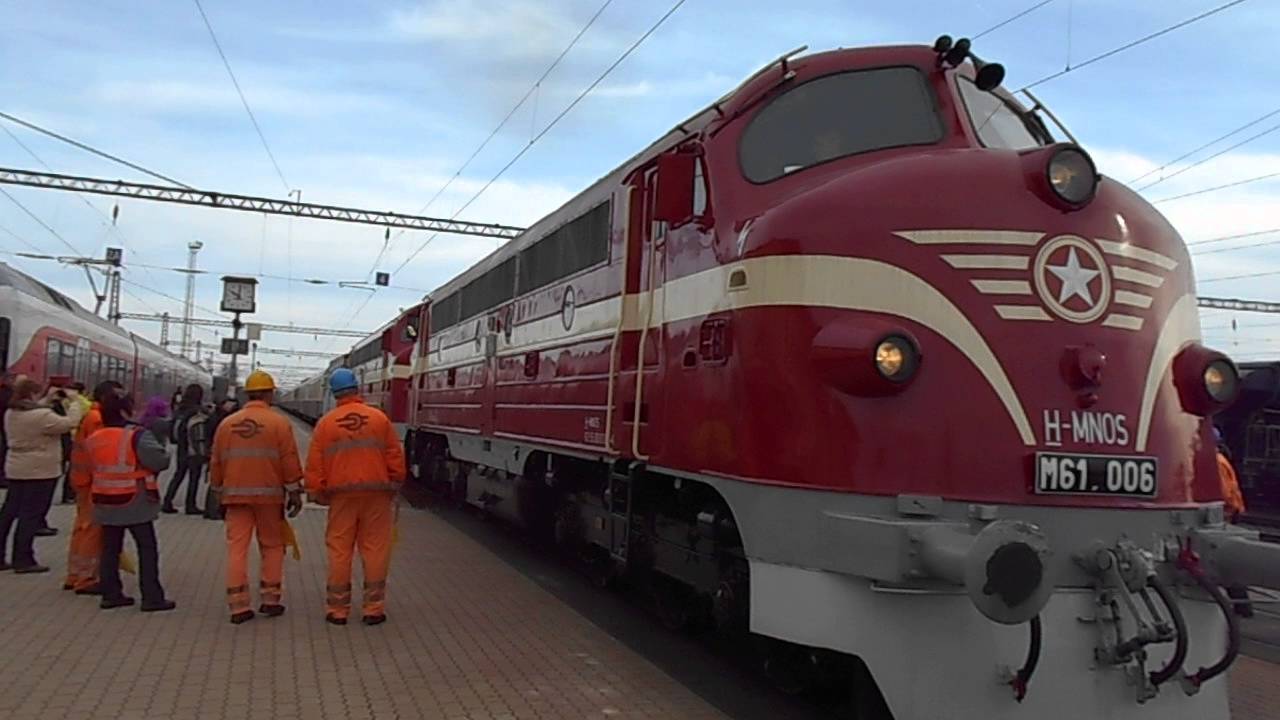 Búsó expressz indúl-Dombóvárról-Mohácsra