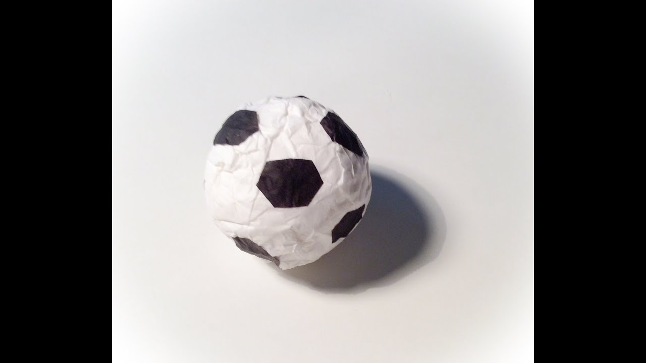 Tuto DIY : créez un ballon de football en papier de soie. DIY paper football ball.