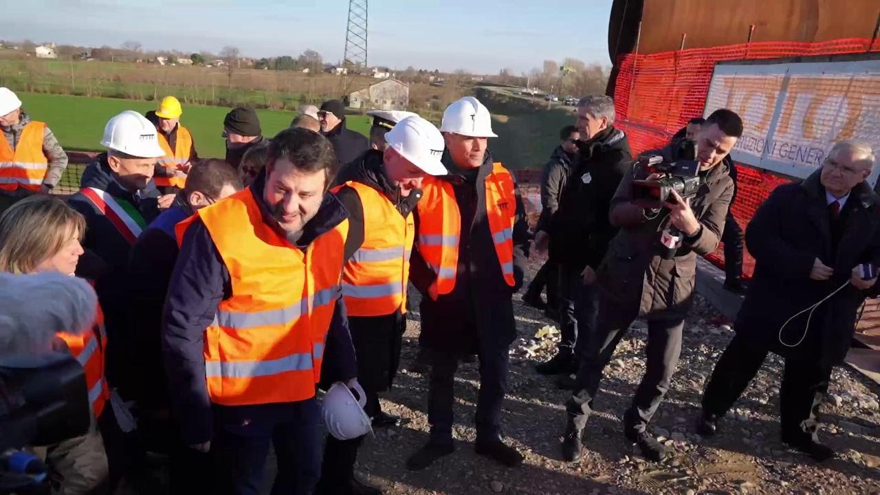 Il ministro Salvini sui ponti di San Benedetto e Ostiglia