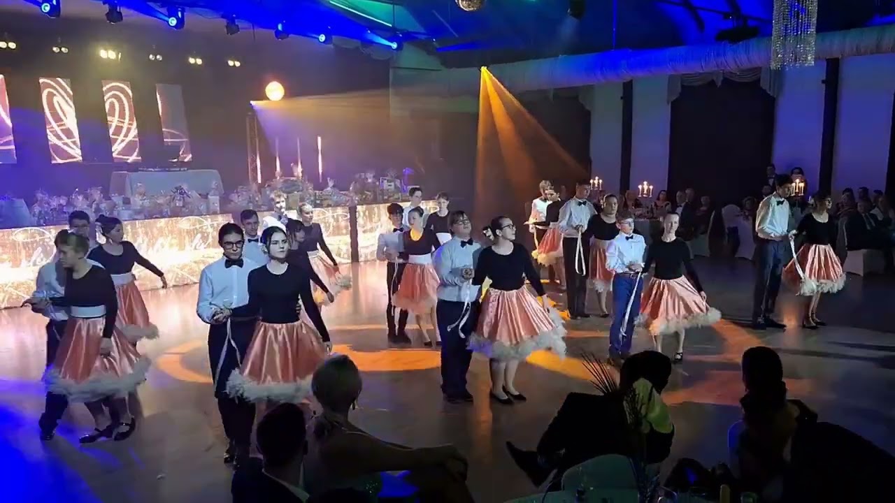 Slávnostný valčík - školský ples 2024