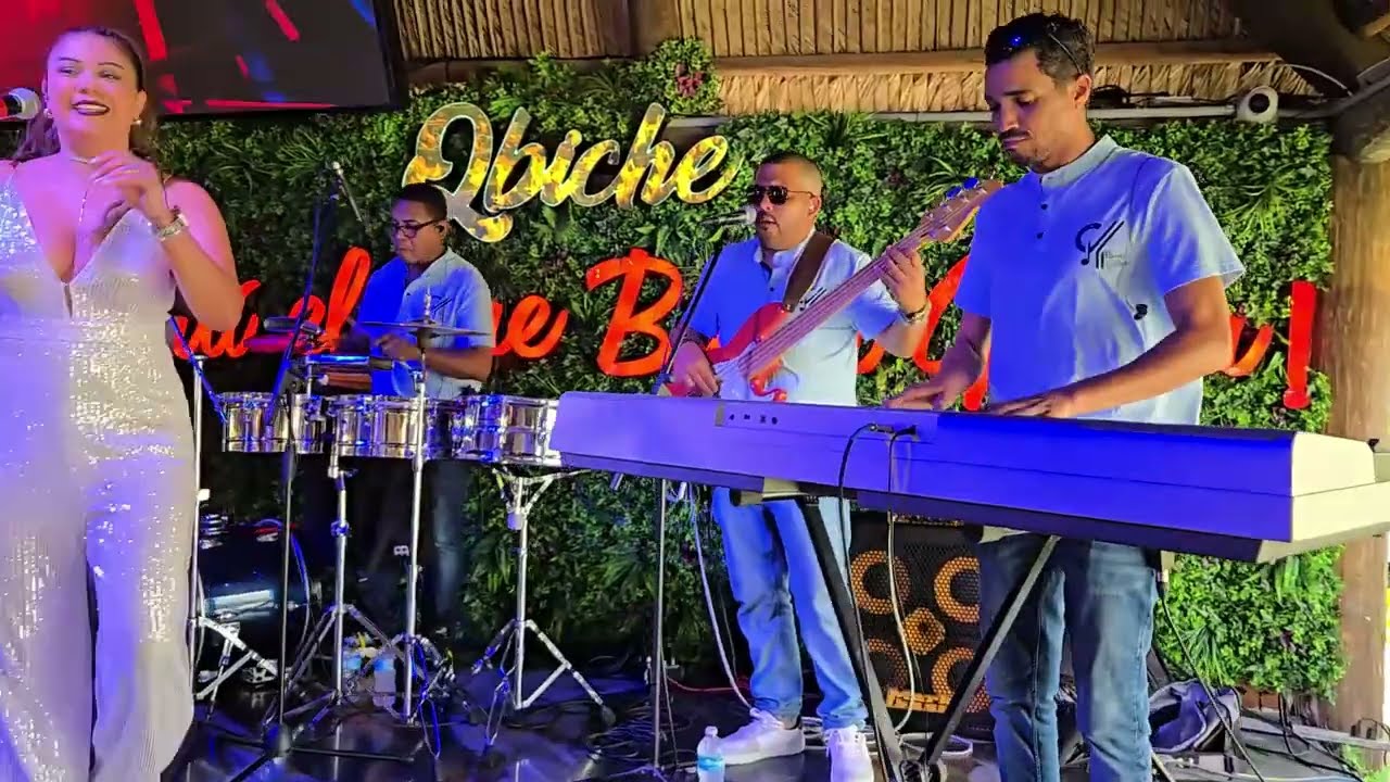 IDILIO COVER en vivo CAROL y YUNIOR el cubano