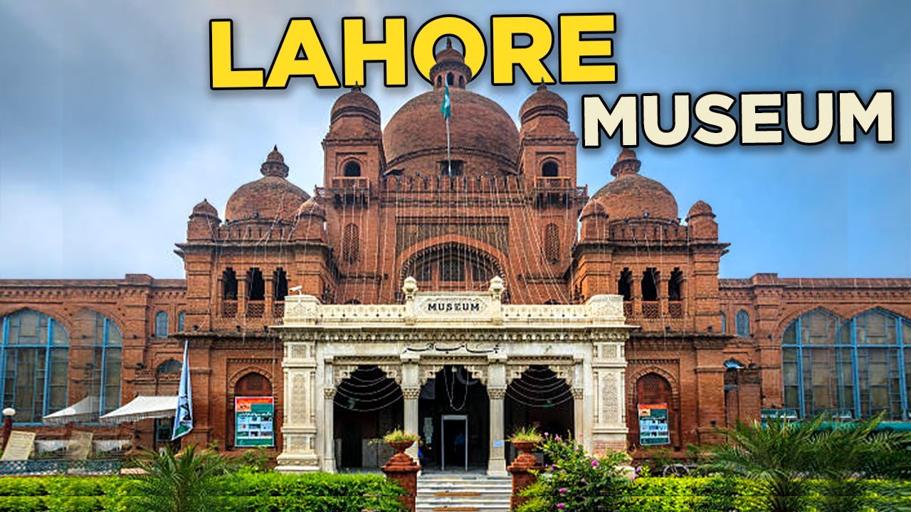 Visits Lahore Museum | Lahore's Heritage | Photographers Exhibition | Saira Butt