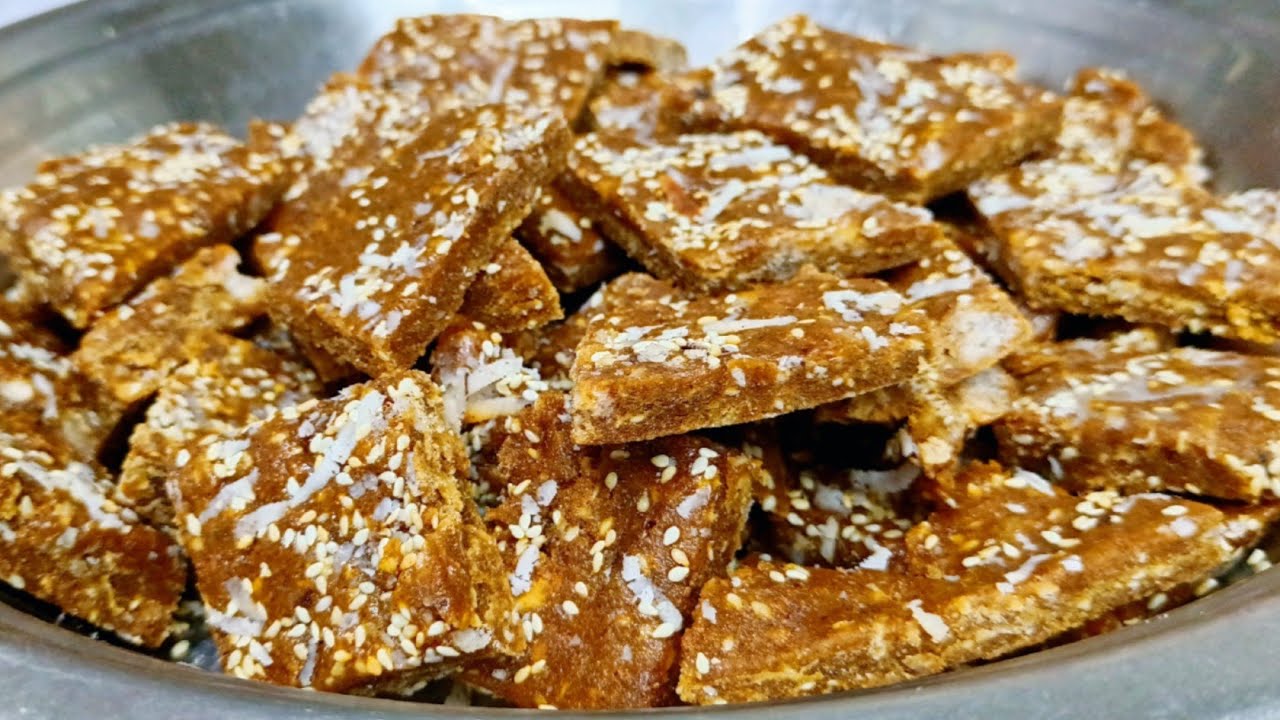 सर्दियों में बनाएं गुड़ और गेहूं के आटे की बर्फी बिल्कुल सही तरीका/winter recipe/gud aate ki katli
