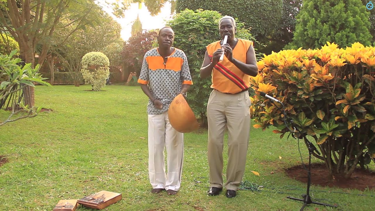 Watmon Cultural Group - Lawie Akada  (played on the Olwet) - The Singing Wells project