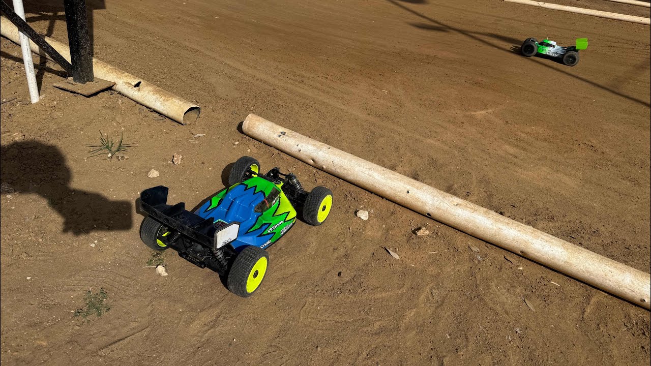 Mayako MX8E on rails! Oatesified B-Main 1st place.